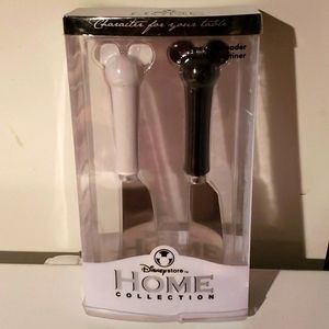 Disney butter/cheese spreader set
